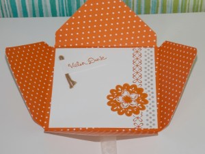 Umschlag Orange Innen