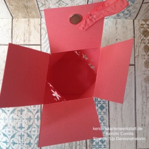 Anleitung für die Facetten Box aus einem Bogen DIN A4 Papier. Die vollständige Anleitung findest du auf https://kerstinskartenwerkstatt.de