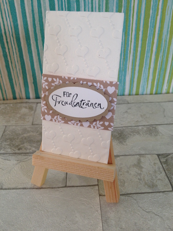 geprägte Taschentücher für Freudentränen 