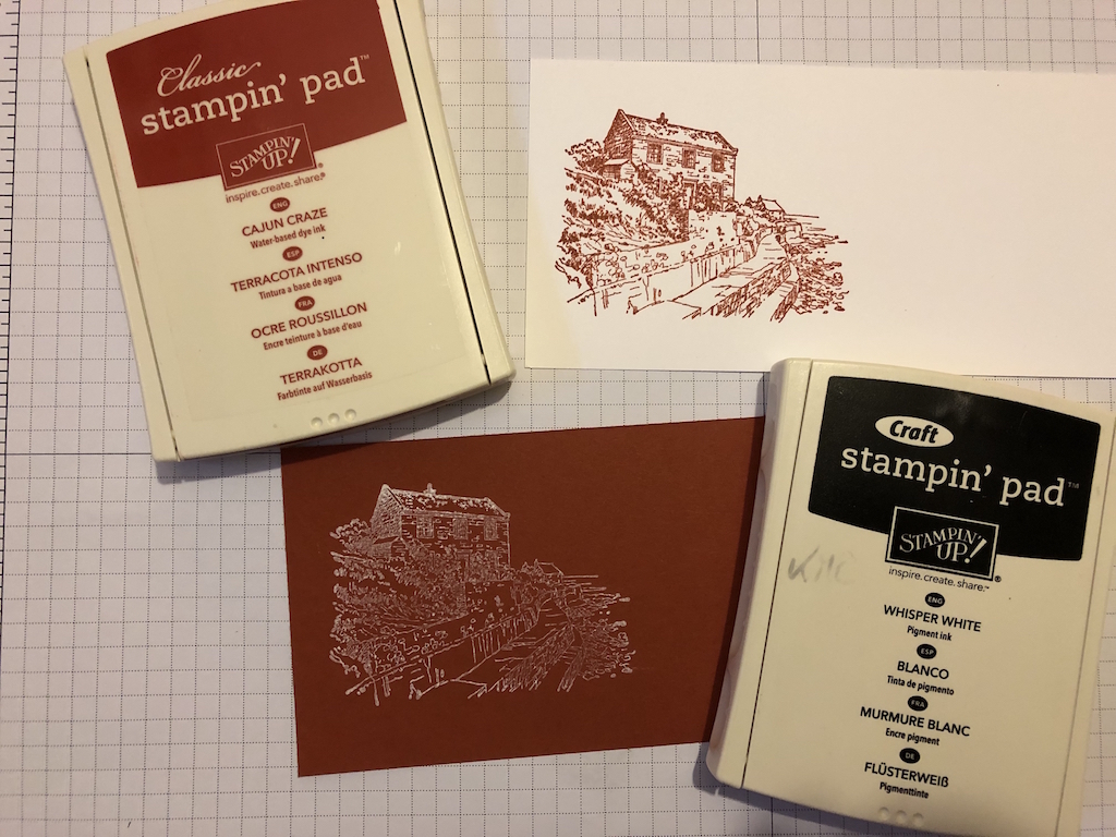 1. Schritt für die Negativtechnik. Das Motiv wird einmal dunkel auf hell gestempelt und einmal hell auf dunkel. 