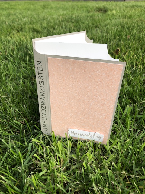 Buchkarte zur Silberhochzeit mit Embossing