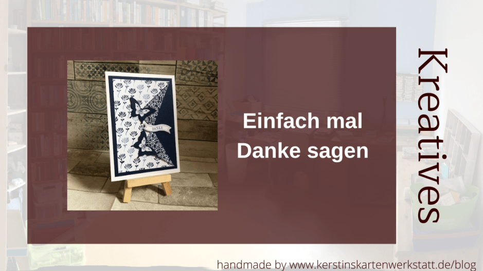 Danke in Marineblau mit Schmetterlingen