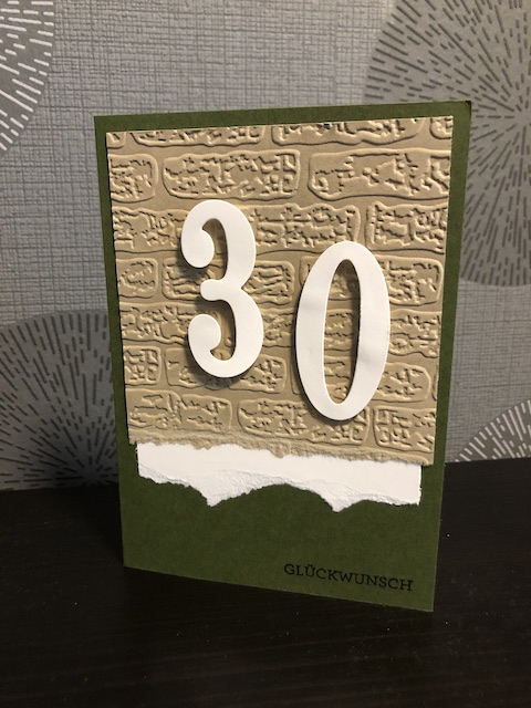 Geburtstagskarte zum 30. in Grün mit Mauer
