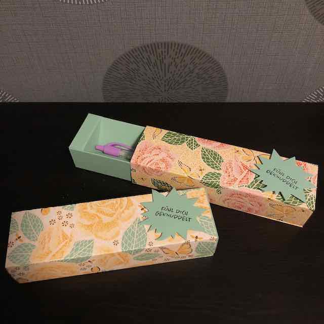 Verpackung für Kugelschreiber selbst gebastelt