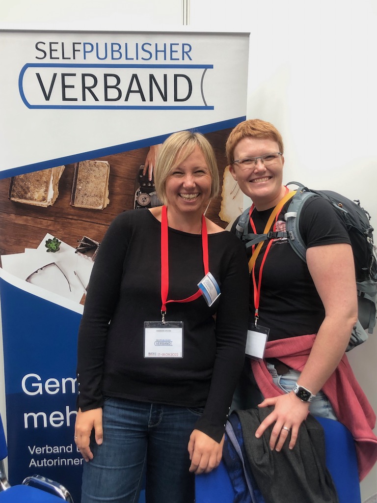 Treffen auf der Buch Berlin 2022 mit der Autorin Annemarie Bruhns und der Buchbloggerin Kerstin Cornils