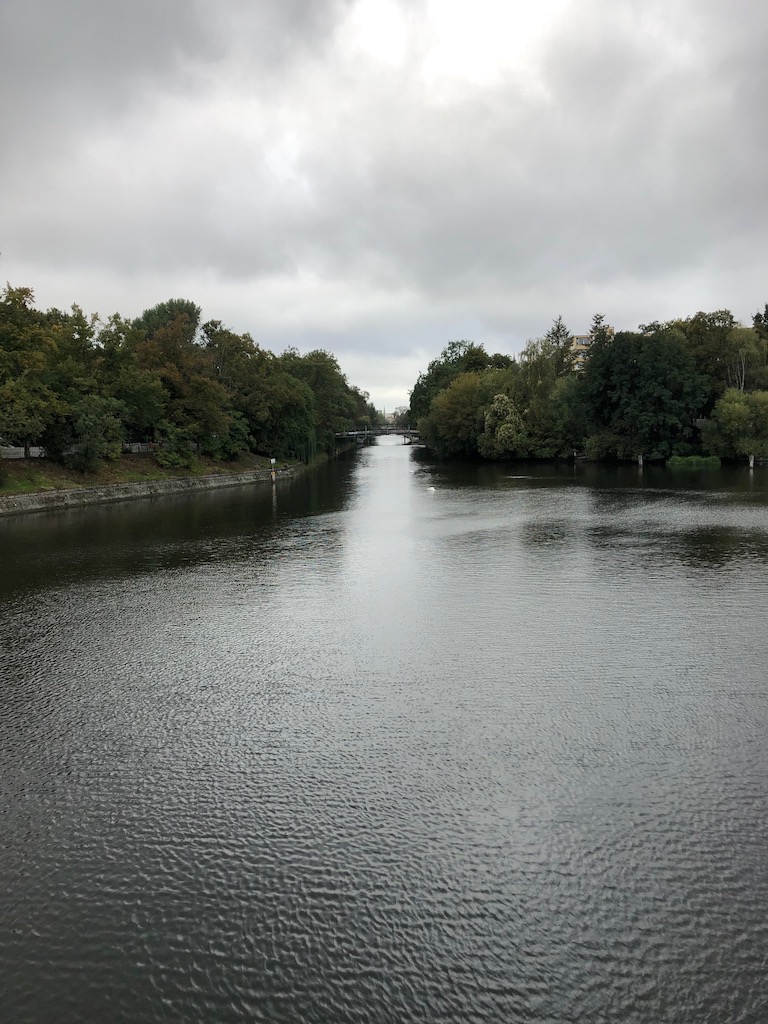 Ein Blick auf den Landwehrkanal in Berlin