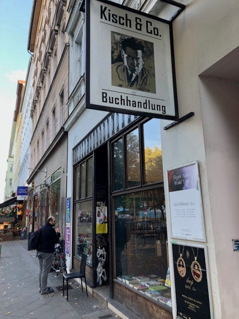 LiteraTour durch Kreuzberg mit Alexander Vogel und Bobby Grampp auf den Spuren der Buch- und Literatur Szene