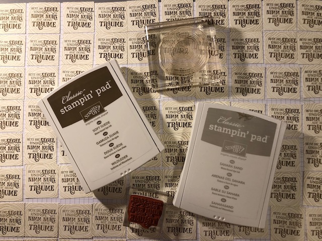 Schritt für Schritt entsteht die Einladungskarte zu unserer Hölzernen Hochzeit mit Produkten von Stampin Up