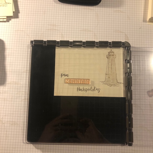 Schritt für Schritt entsteht die Einladungskarte zu unserer Hölzernen Hochzeit mit Produkten von Stampin Up