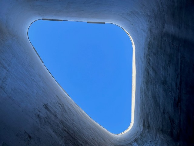 Das Gebäude der Phaeno Wolfsburg entworfen von Zaha Hadid bietet viele unterschiedliche Ansichten