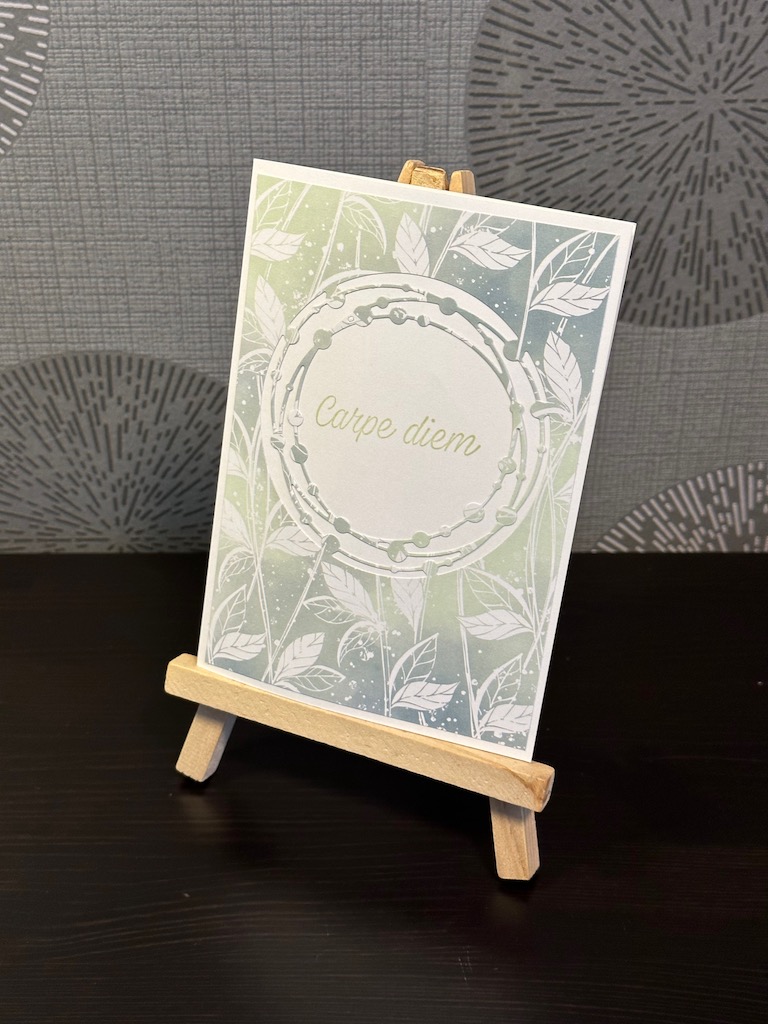 Pop Up Karte in hellen grün Tönen mit dem Spruch Carpe diem