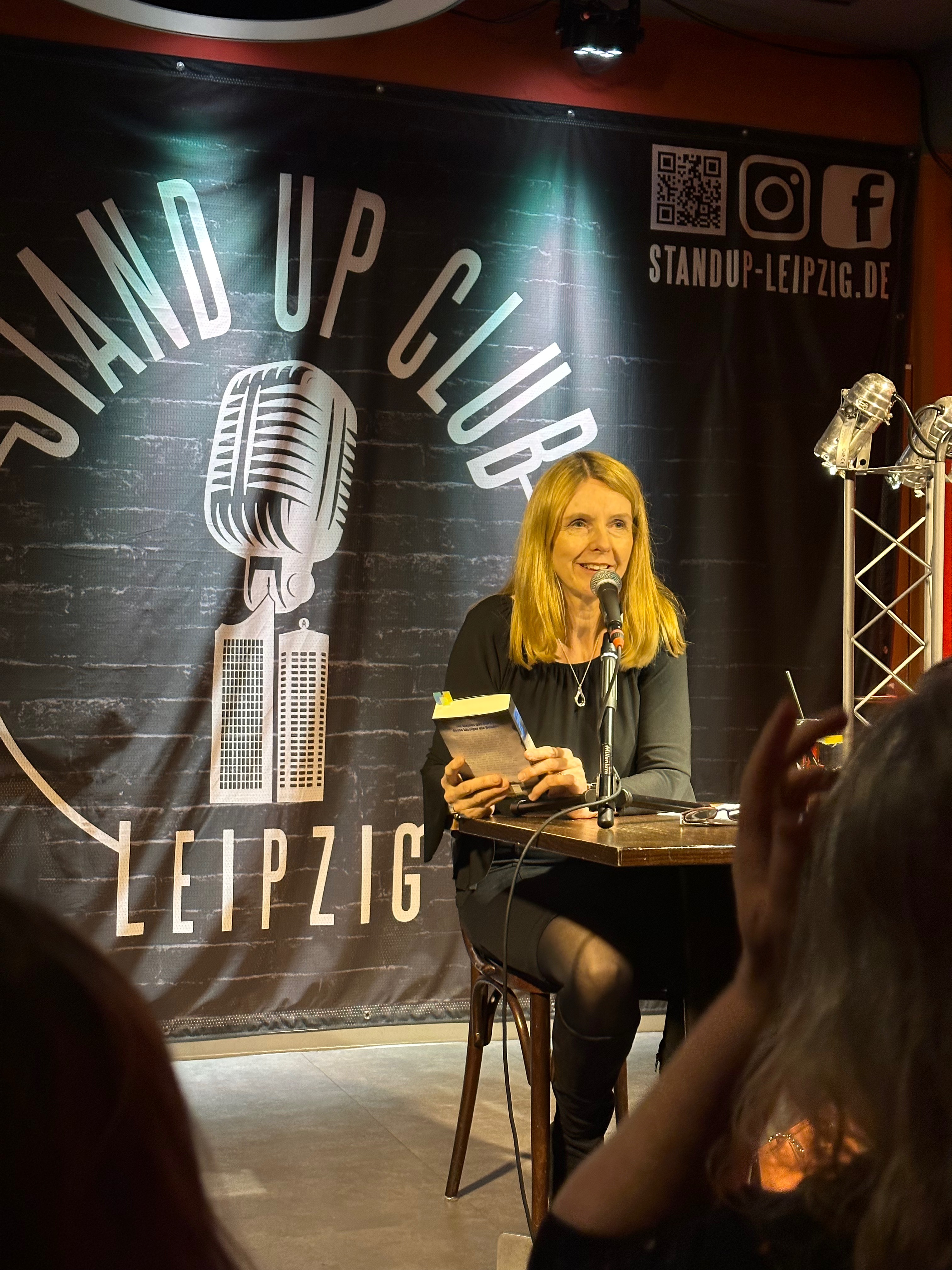 Krimilesung mit Eva Almstädt im Central Kabarett in Leipzig