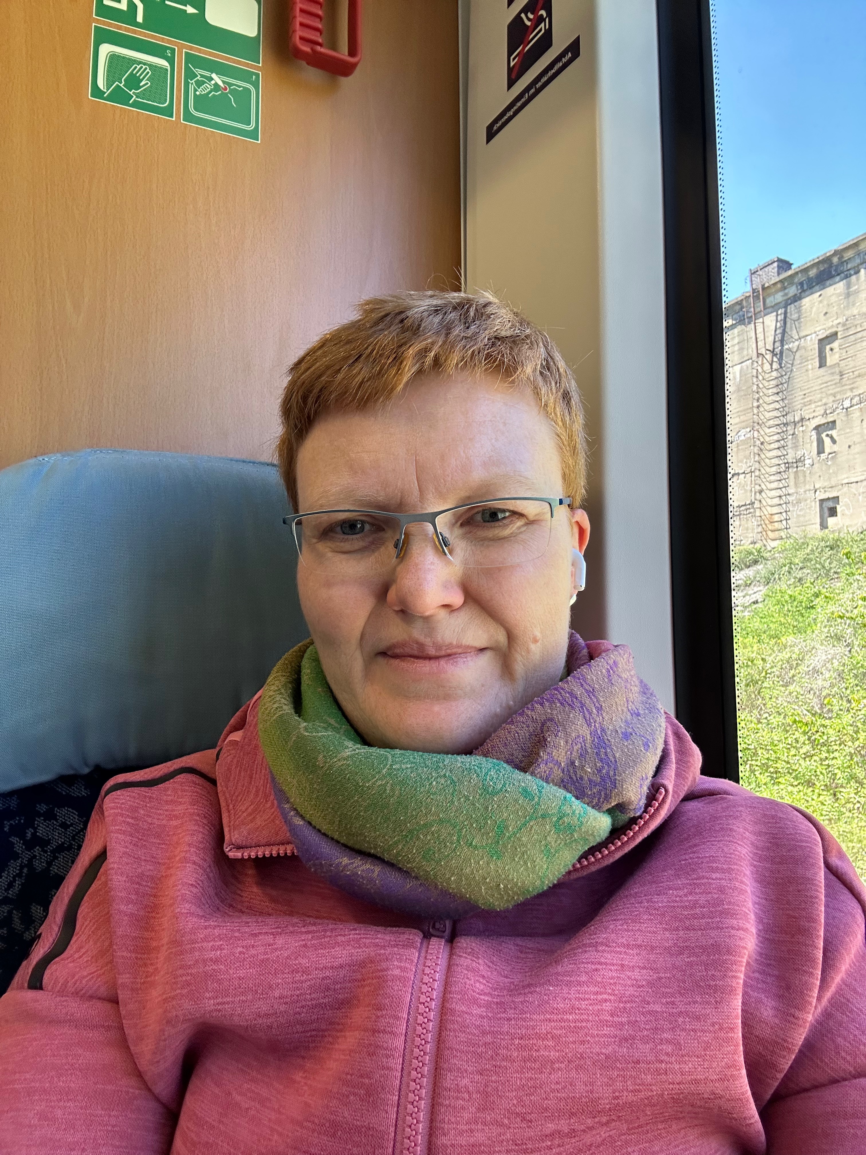 Ich im Zug auf der Rückfahrt von der Leipziger Buchmesse