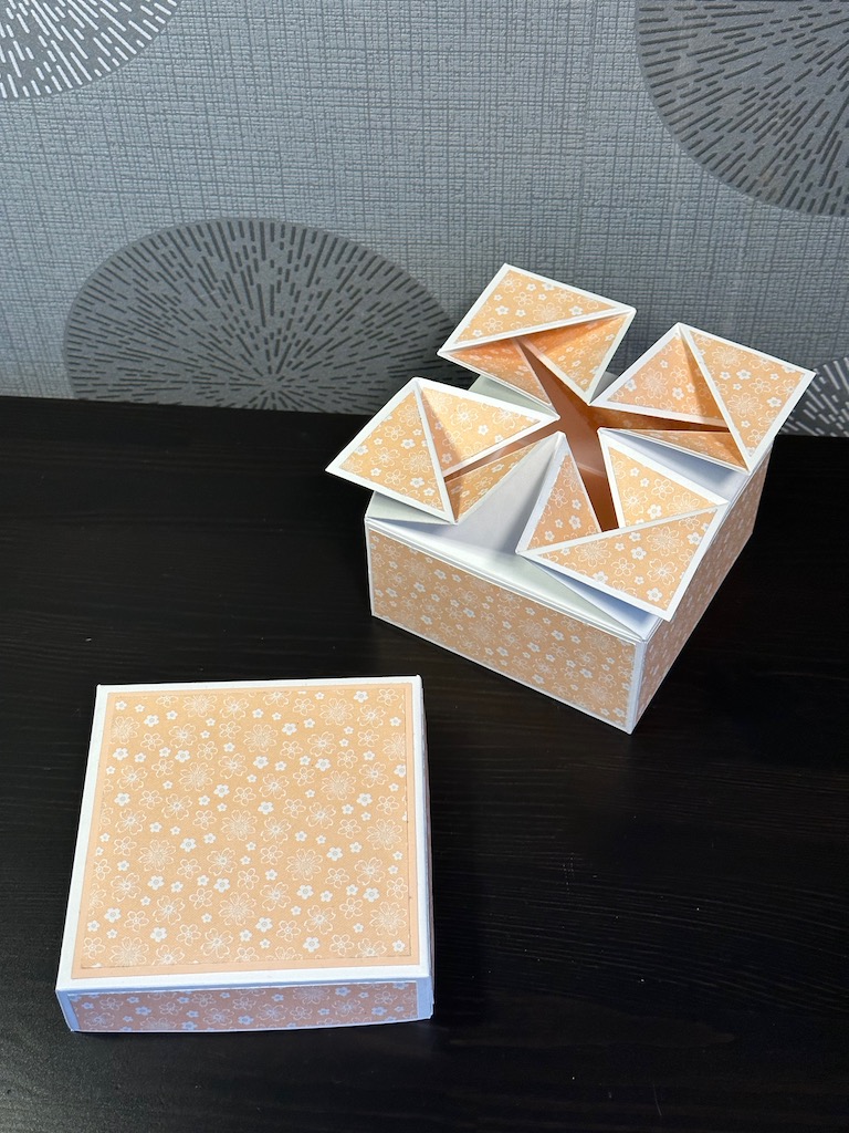 Napkin Fold Box gebastelt mit Produkten von Stampin Up.