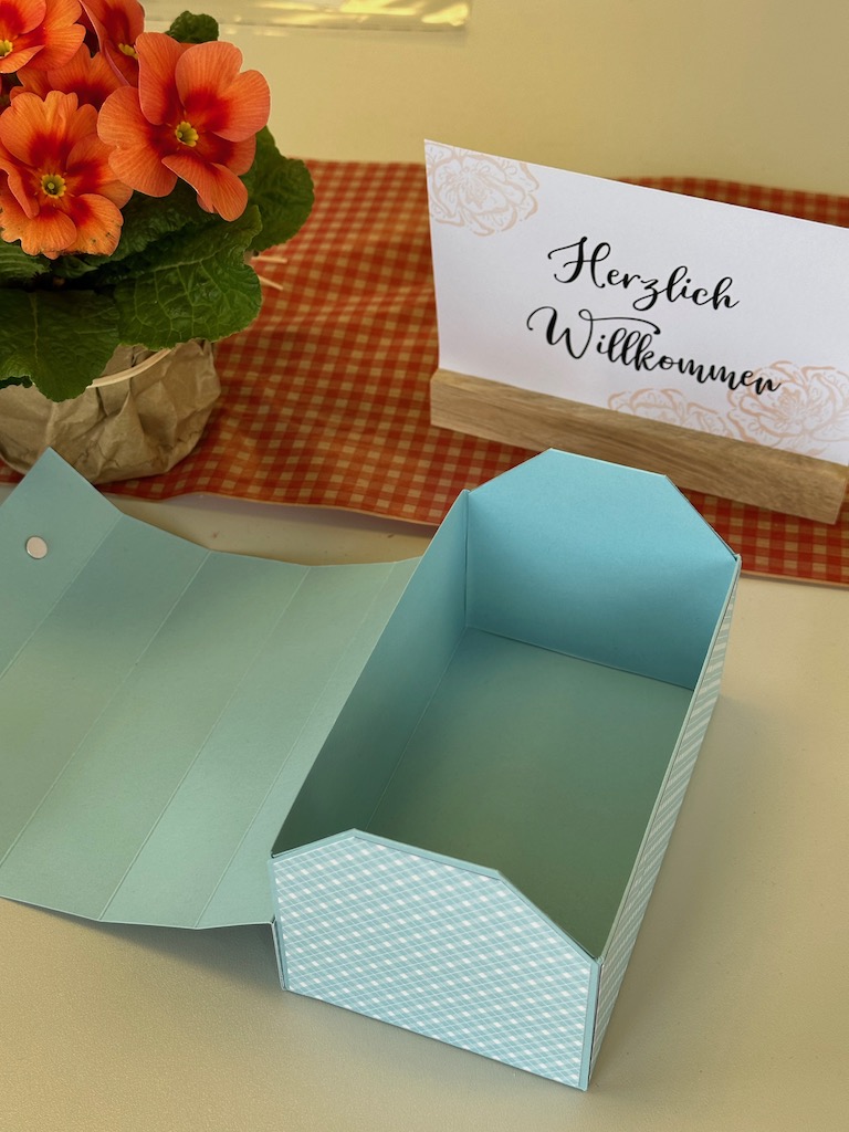 sechseckige Box mit Klappdeckel gebastelt mit Material von Stampin Up