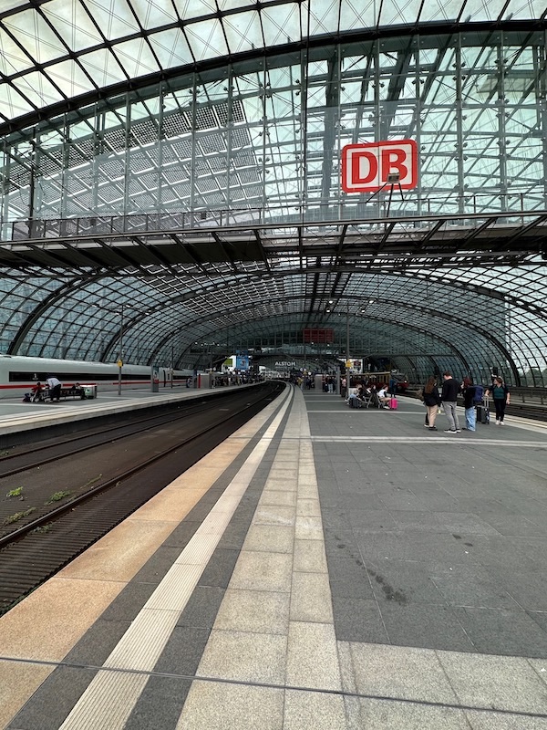 Ein Foto von der Buch Berlin 2023. Hauptbahnhof Berlin