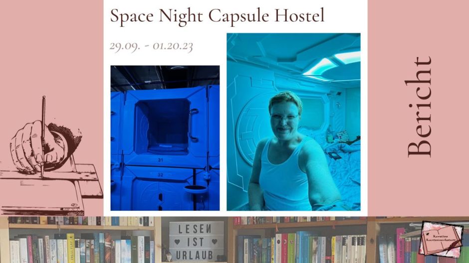 Kerstins Kartenwerkstatt im Space Night Capsule Hostel in Berlin. Hier ein Bild von Kerstin in der Schlafkapsel mit Blick auf den Spiegel