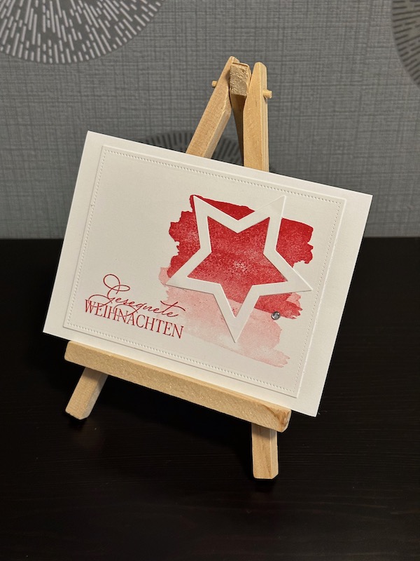 Weihnachtskarte mit Watercolour Hintergrund und weißem Stern gebastelt von Kerstins Kartenwerkstatt mit Material von Stampin Up