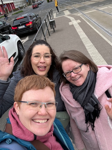 Ein Selfie unserer Blogger Wg in Leipzig. Zu sehen sind Brina, Heike und Kerstin