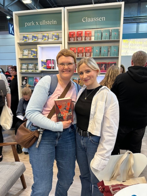 Ein Foto mit der Autorin Ruby Braun und mir auf der Leipziger Buchmesse