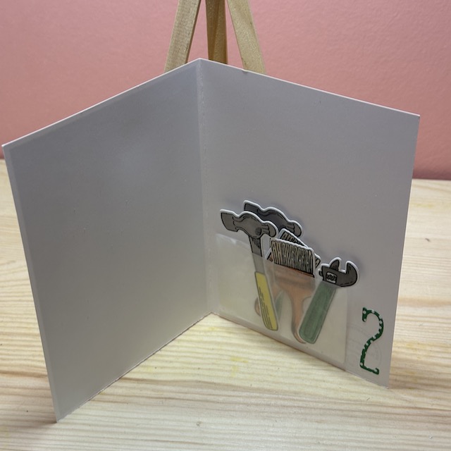 Zu sehen ist eine Karte zum 2. Geburtstag mit Werkzeugt. Das Stempel- und Stanzset "Wunderbares WErkzeug" von Stampin Up kam hier zum Einsatz.