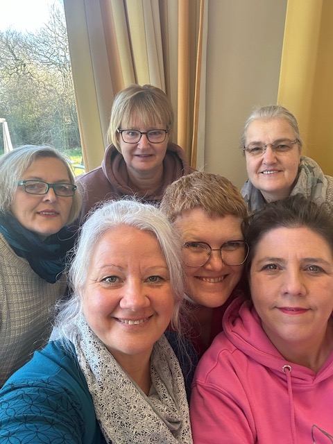 Gruppenfoto von unserem Basteltisch