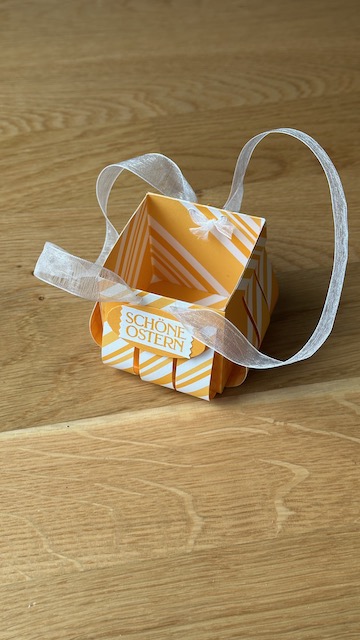 Osterkörbchen gebastelt mit Material von Stampin Up in Mangogelb