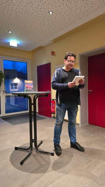 Thorsten Rauwolf liest aus Nie wieder Krieg